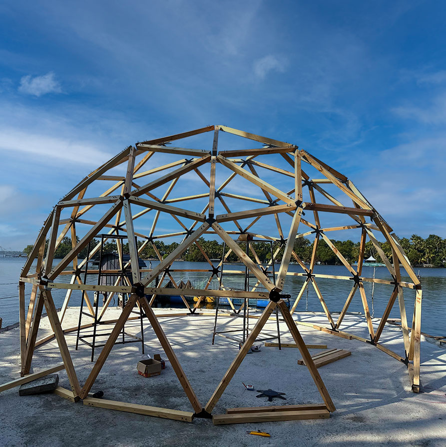 Resorts & Outdoor Living